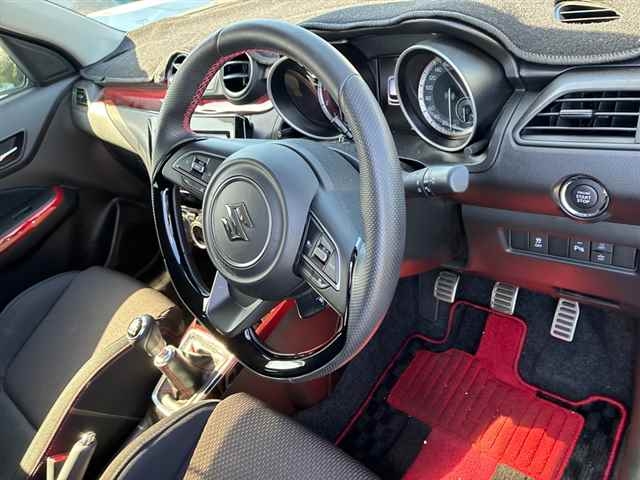 SUZUKI SWIFT