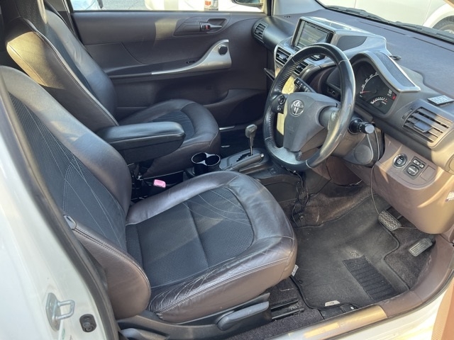 TOYOTA IQ