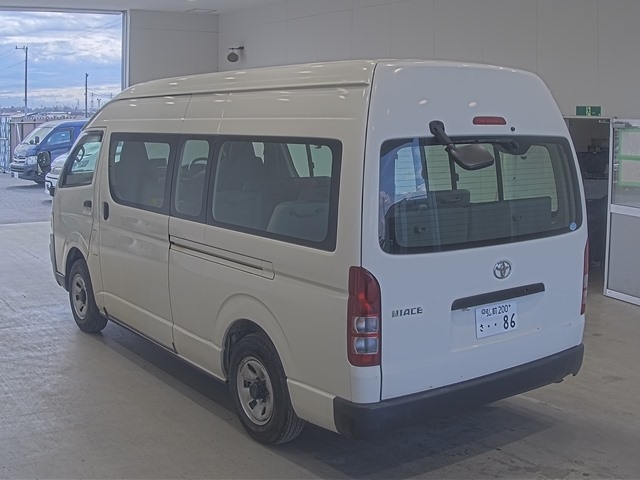 TOYOTA REGIUS ACE