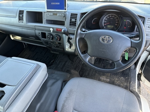 TOYOTA REGIUS ACE