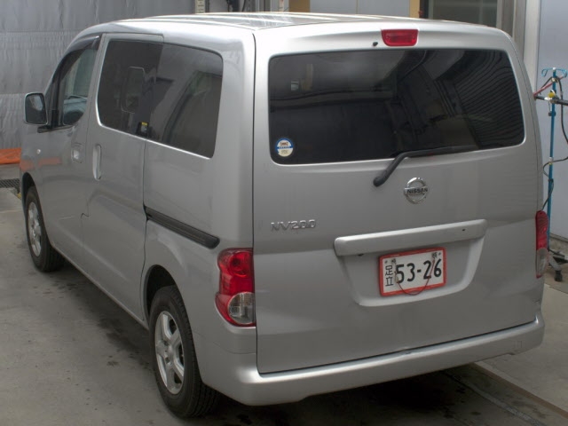 NISSAN NV200