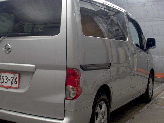 NISSAN NV200