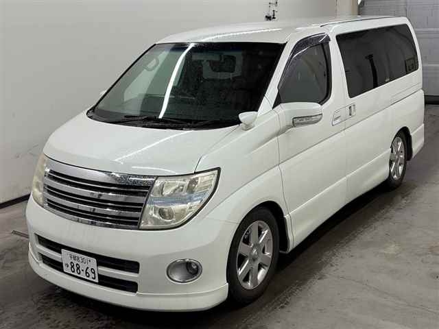 NISSAN ELGRAND
