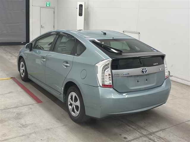TOYOTA PRIUS PHV