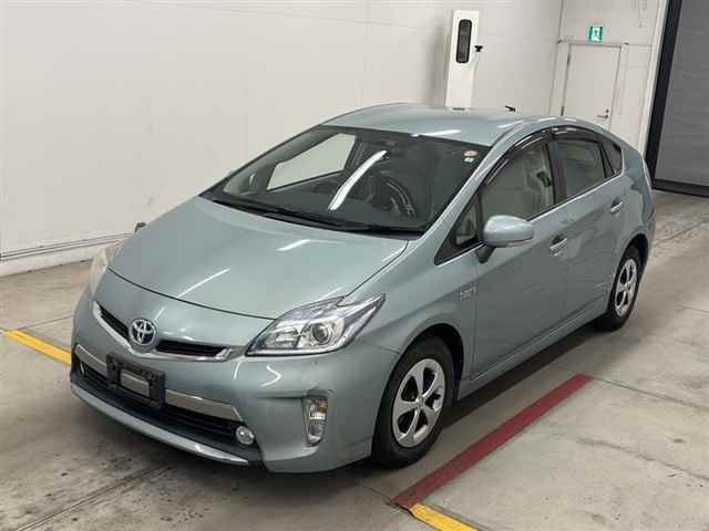 TOYOTA PRIUS PHV