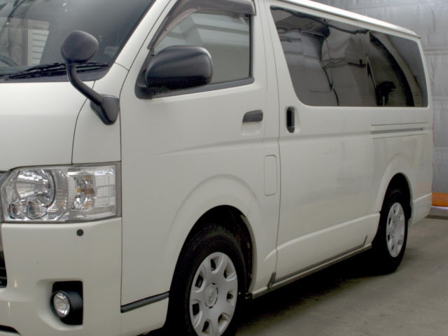 TOYOTA REGIUS ACE