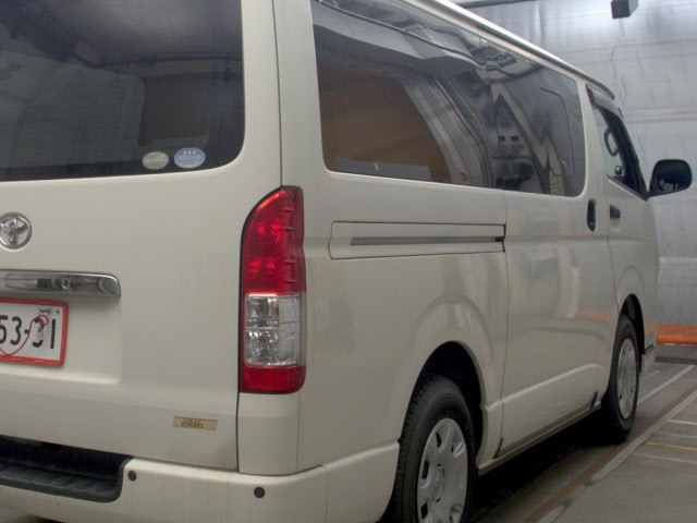 TOYOTA REGIUS ACE