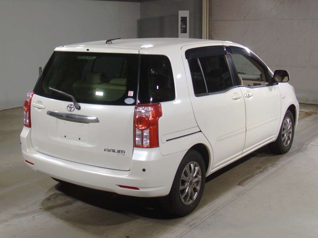 TOYOTA RAUM