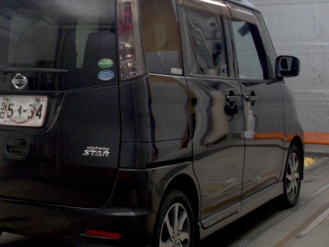 NISSAN ROOX
