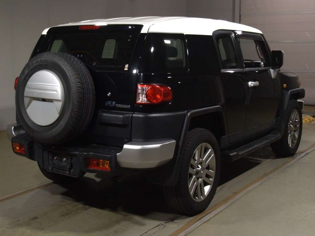 TOYOTA FJ CRUISER