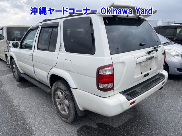 NISSAN TERRANO