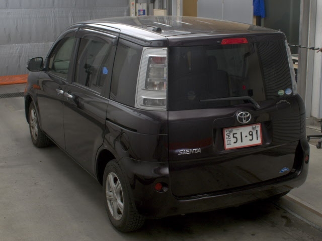 TOYOTA SIENTA
