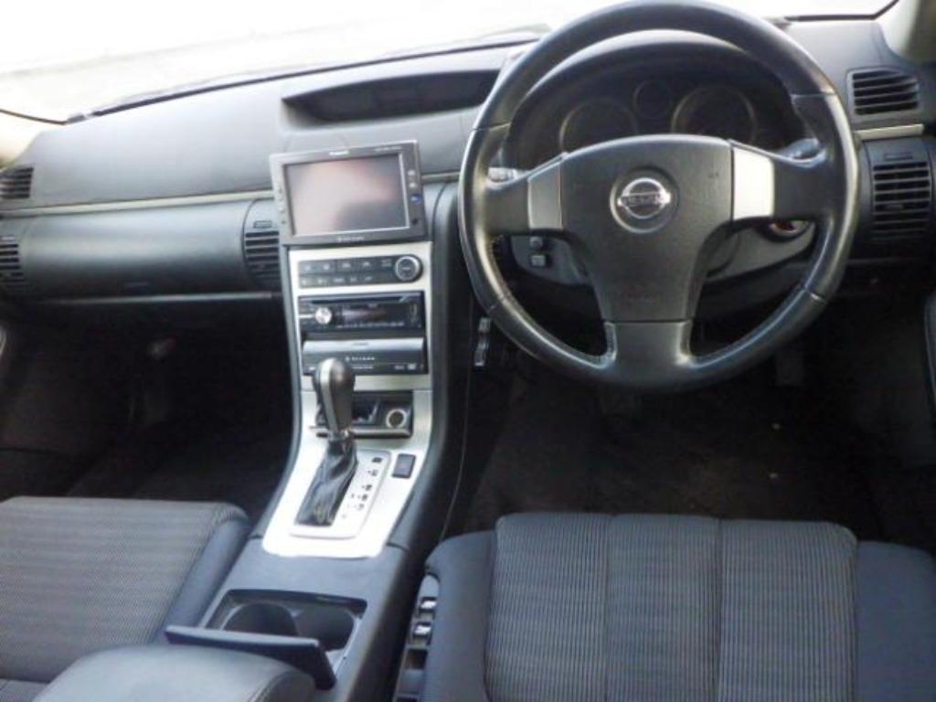 NISSAN STAGEA