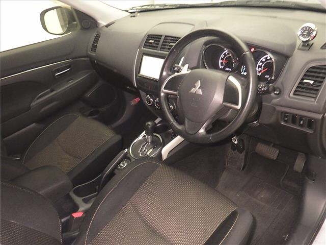 MITSUBISHI RVR