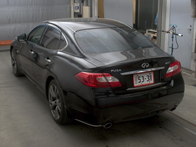 NISSAN FUGA