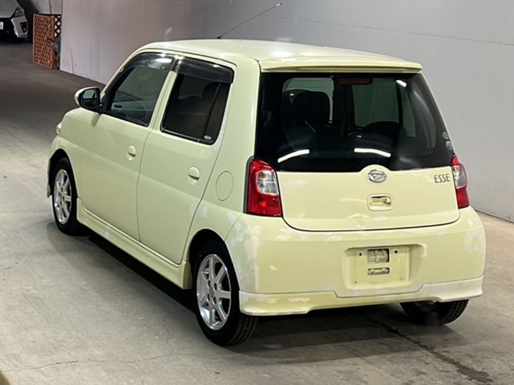 DAIHATSU ESSE