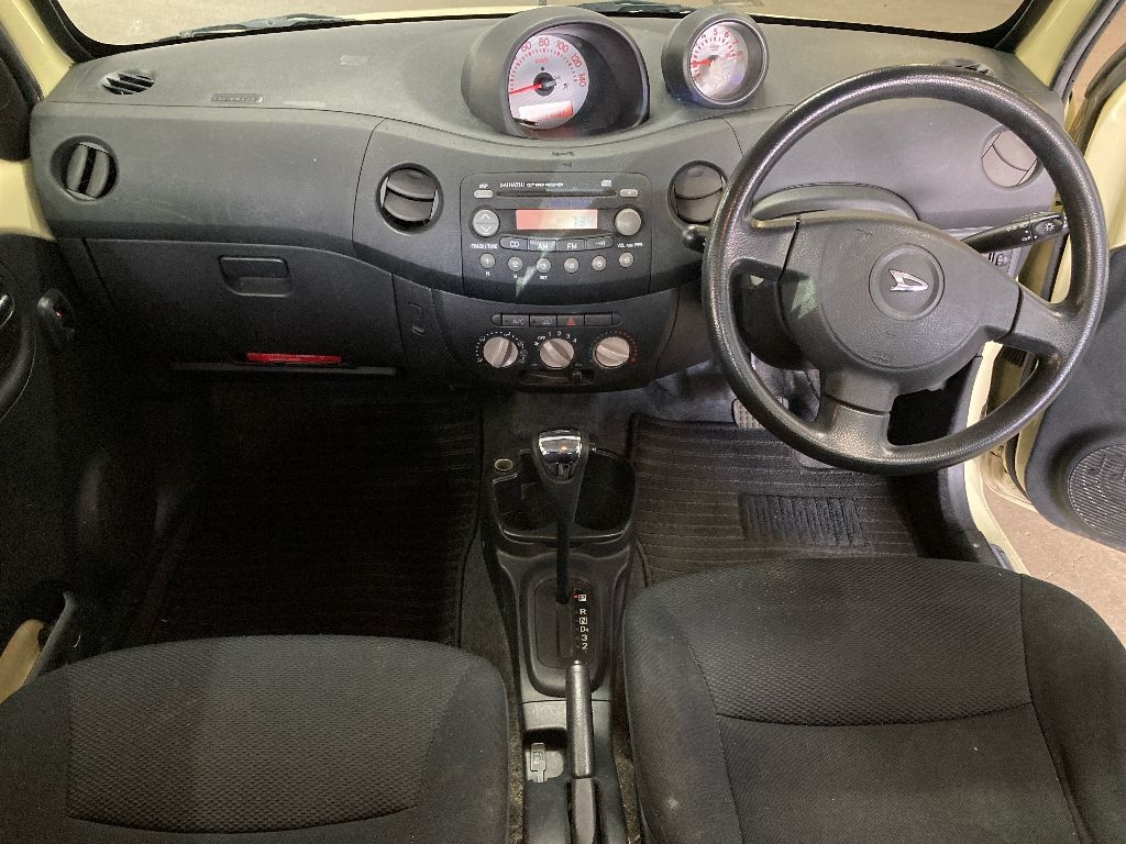 DAIHATSU ESSE
