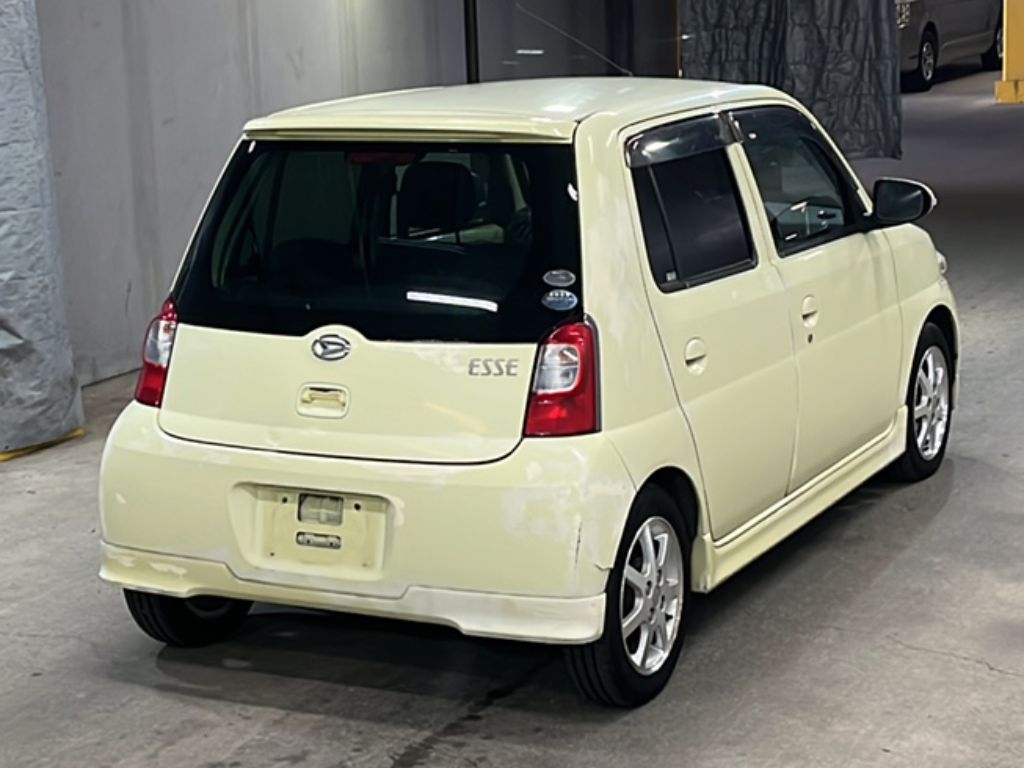 DAIHATSU ESSE