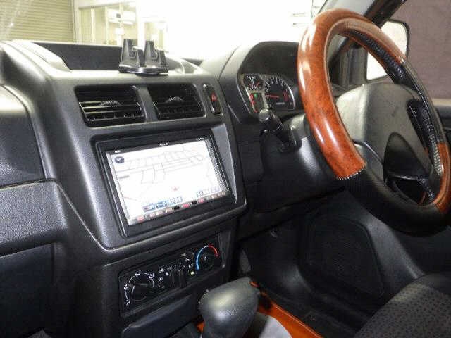 MITSUBISHI PAJERO MINI