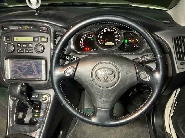 TOYOTA KLUGER V