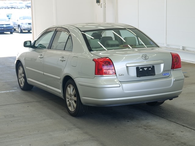 TOYOTA AVENSIS