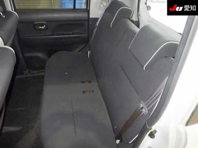 TOYOTA PIXIS SPACE