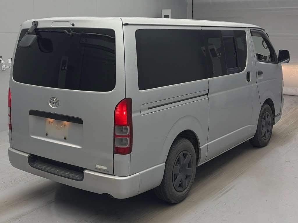 TOYOTA REGIUS ACE