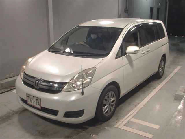 TOYOTA ISIS
