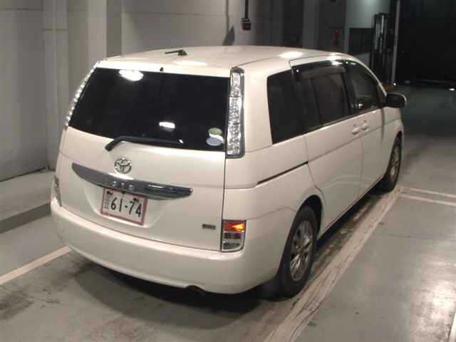 TOYOTA ISIS