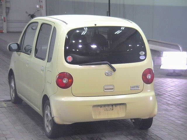 DAIHATSU MOVE LATTE