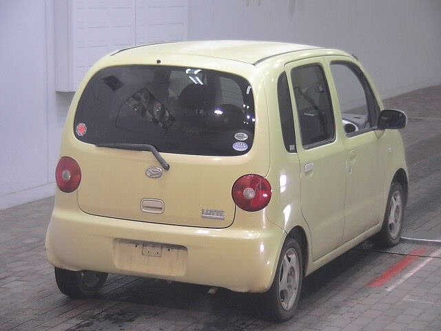 DAIHATSU MOVE LATTE