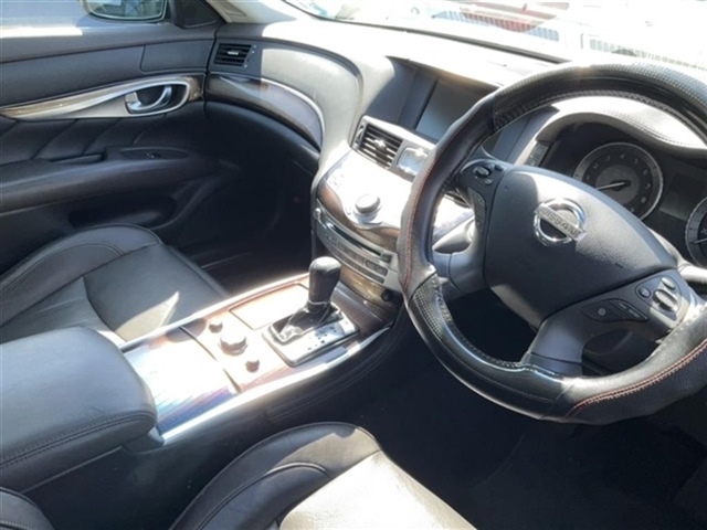 NISSAN FUGA