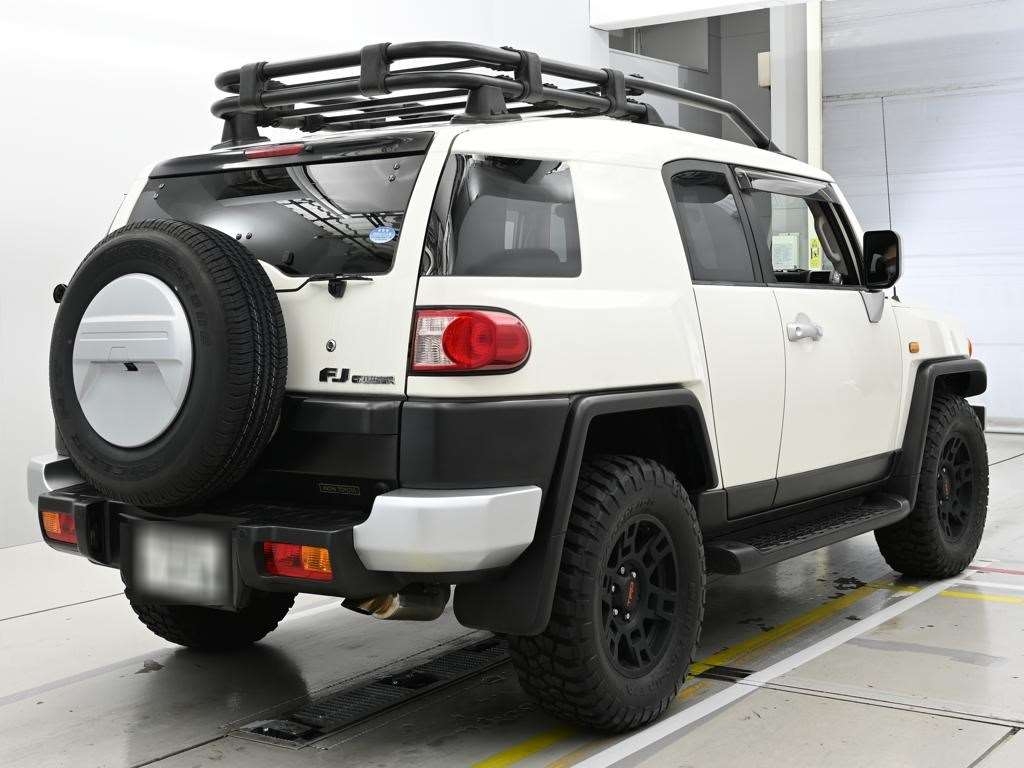 TOYOTA FJ CRUISER