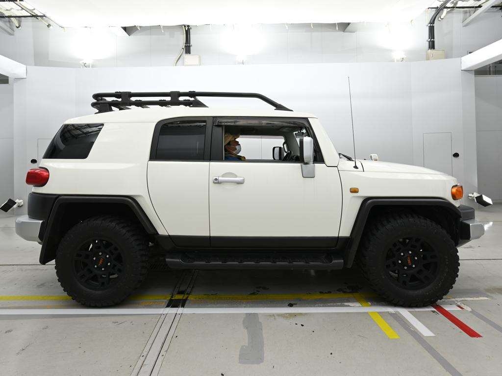 TOYOTA FJ CRUISER