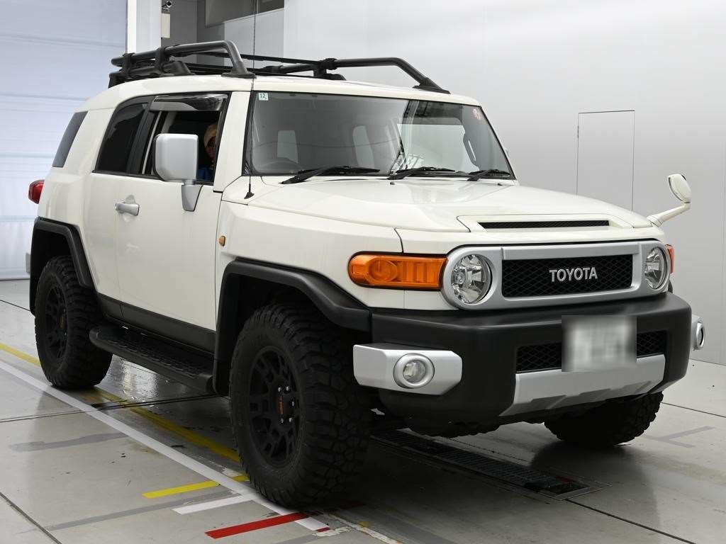TOYOTA FJ CRUISER