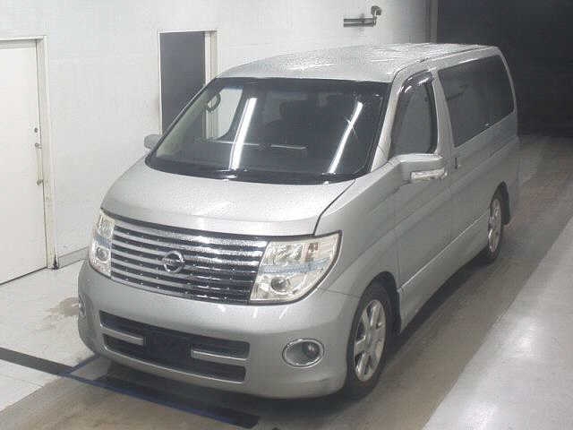 NISSAN ELGRAND