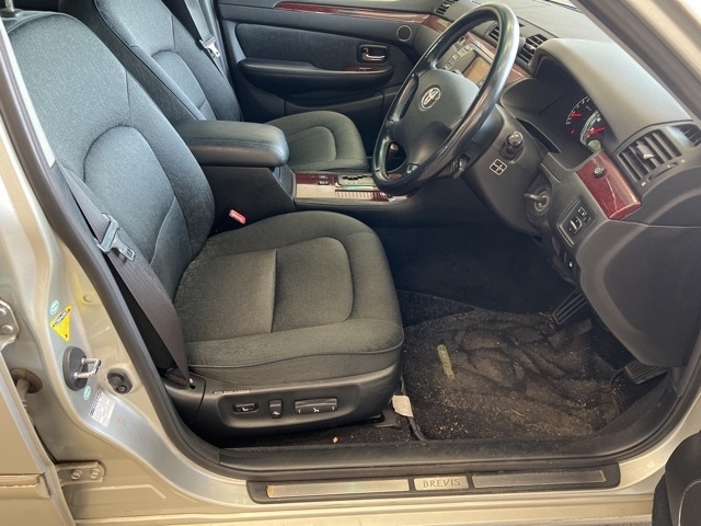 TOYOTA BREVIS
