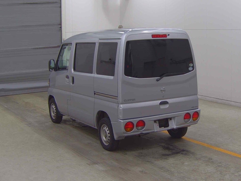 NISSAN CLIPPER