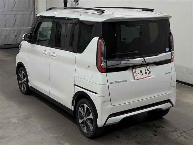 MITSUBISHI EK SPACE