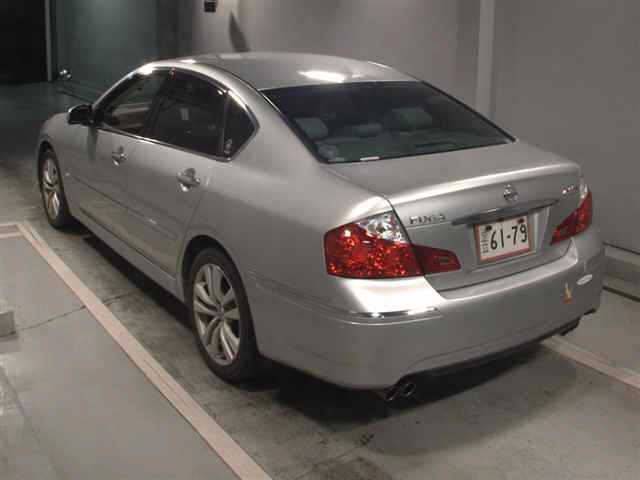 NISSAN FUGA