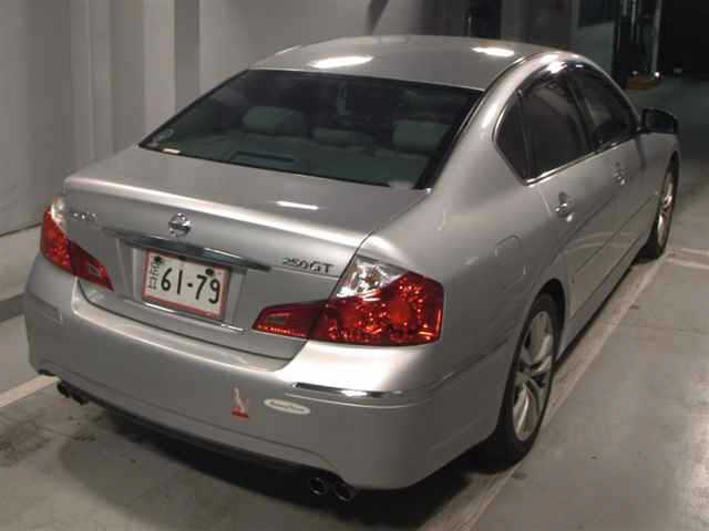 NISSAN FUGA