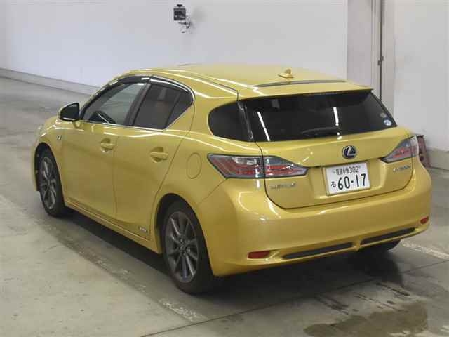 LEXUS CT200H