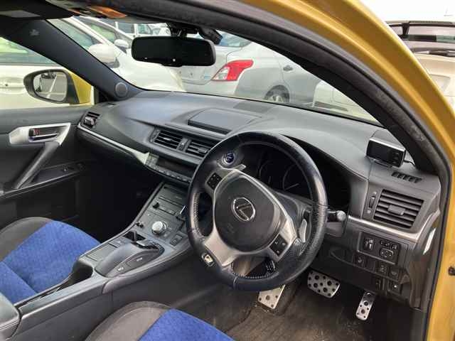 LEXUS CT200H