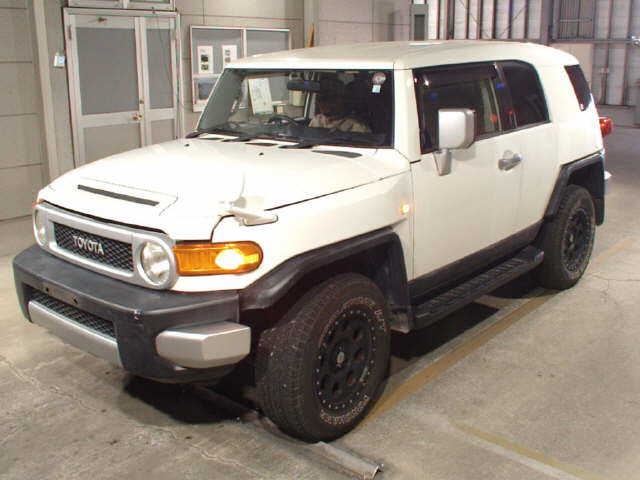 TOYOTA FJ CRUISER