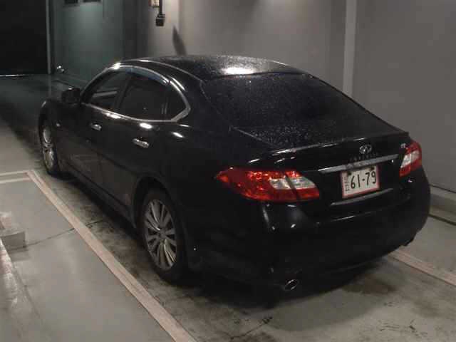 NISSAN FUGA