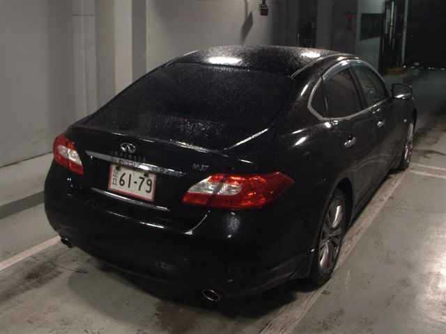 NISSAN FUGA