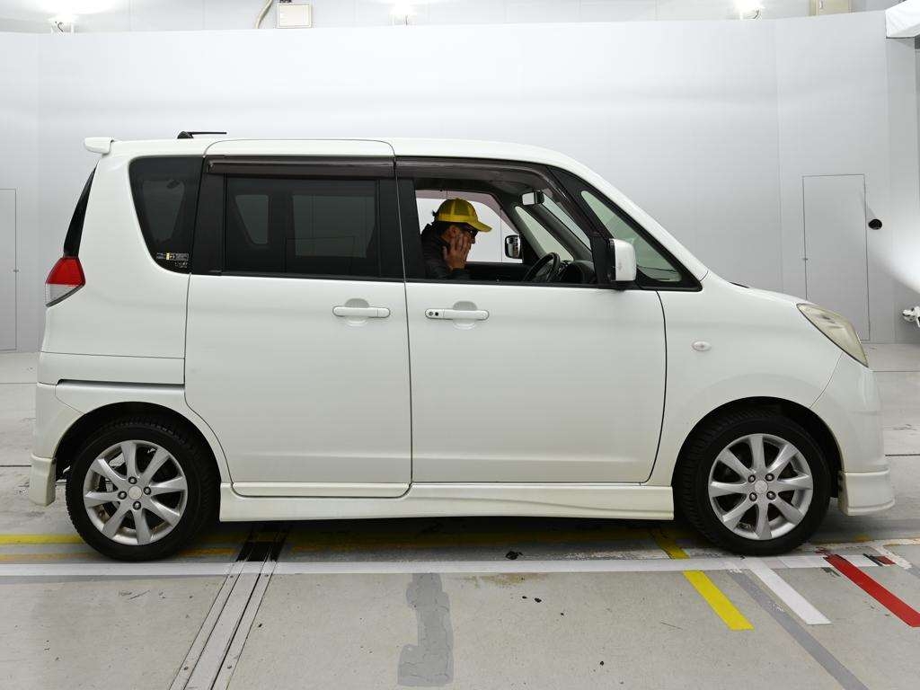 MITSUBISHI DELICA D:2