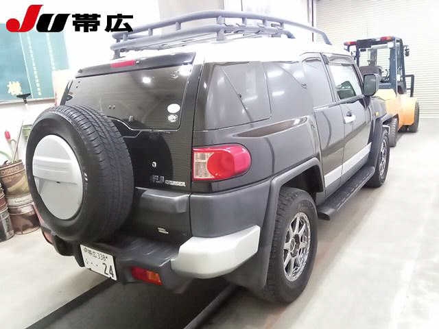 TOYOTA FJ CRUISER