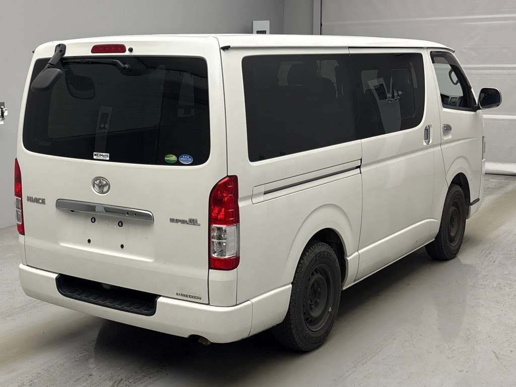 TOYOTA REGIUS ACE