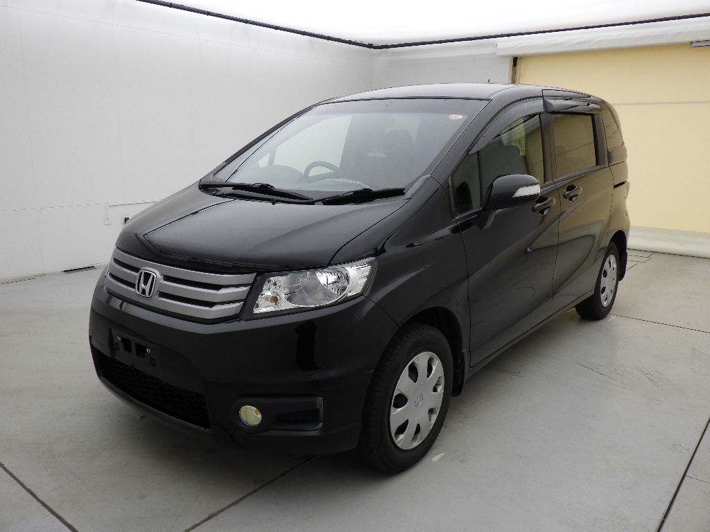 HONDA FREED SPIKE